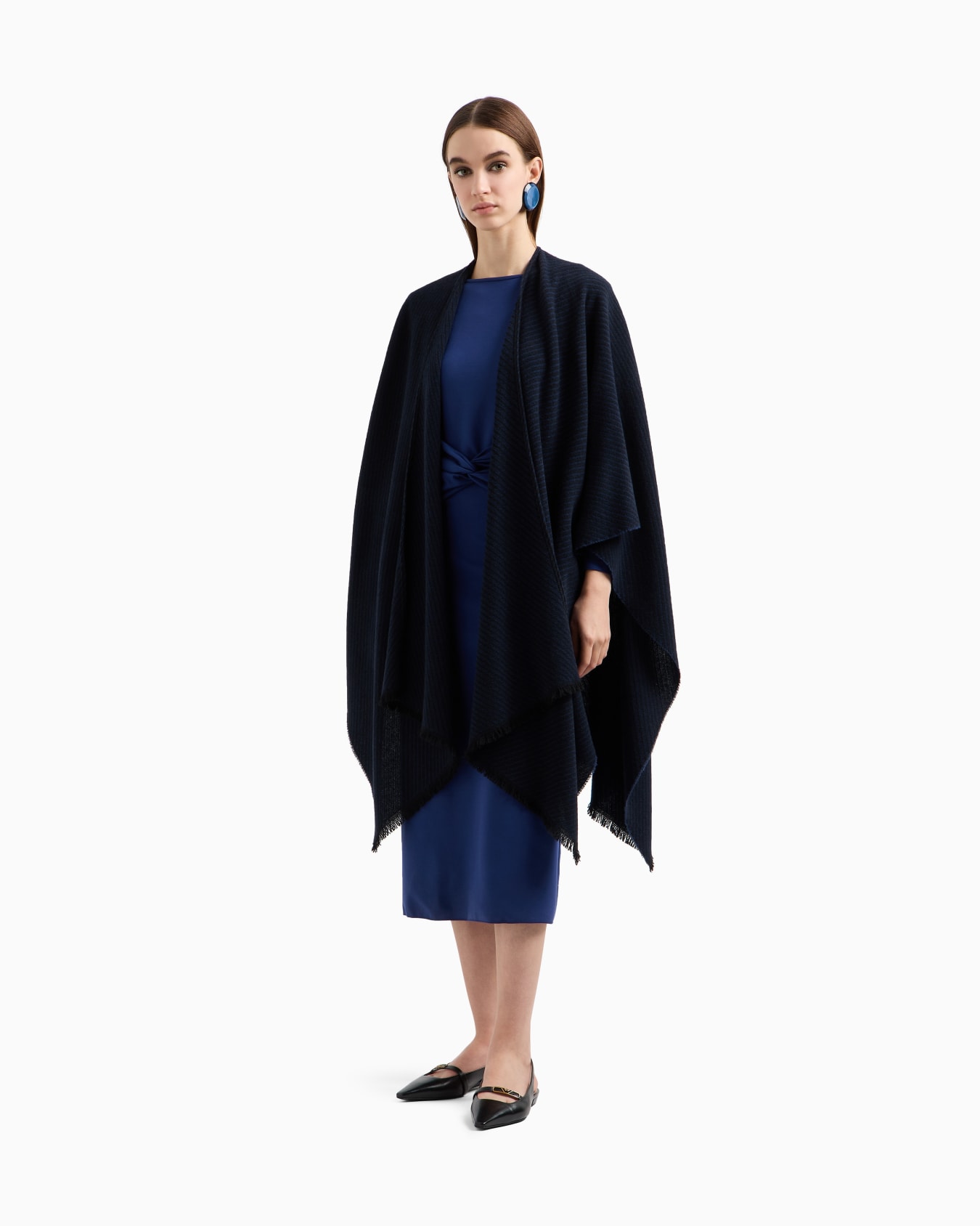 Two-toned wool cape Slide 1