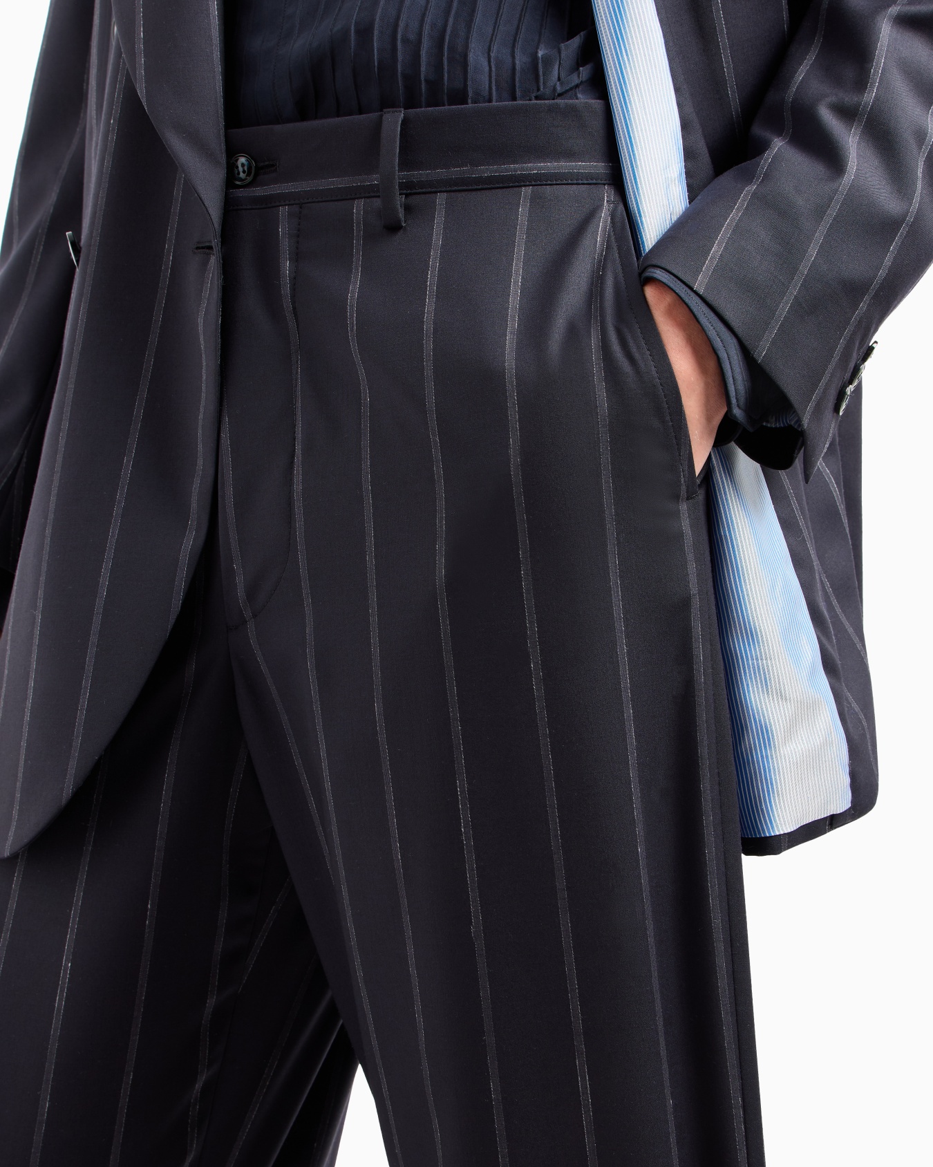 Heritage line double-breasted pinstriped suit in virgin wool Slide 6