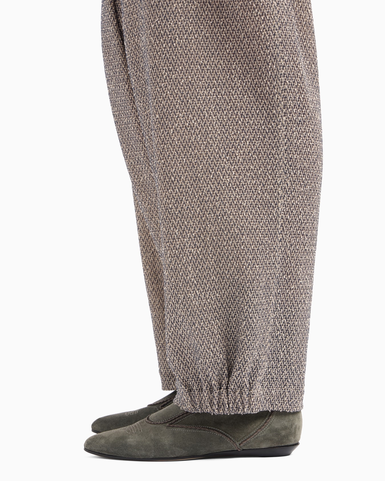 Two-tone cotton jersey trousers with pleats Slide 5
