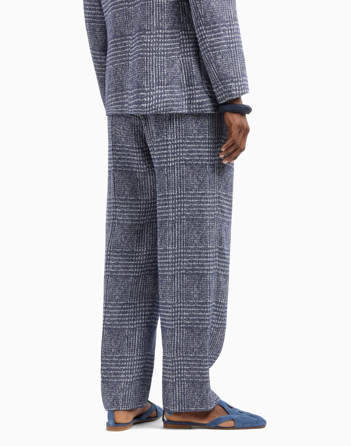 trousers-with-pleats-in-a-prince-of-wales-check-linen-and-viscose-blend-blue--emporio-armani