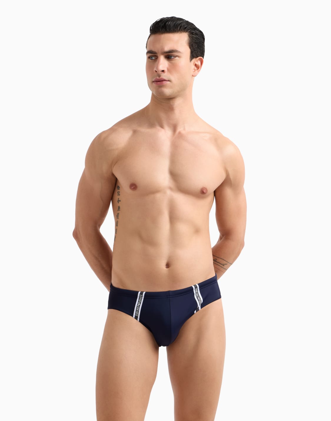 asv-badeslip-aus-recyceltem-nylon-mit-logoband-marineblau--emporio-armani