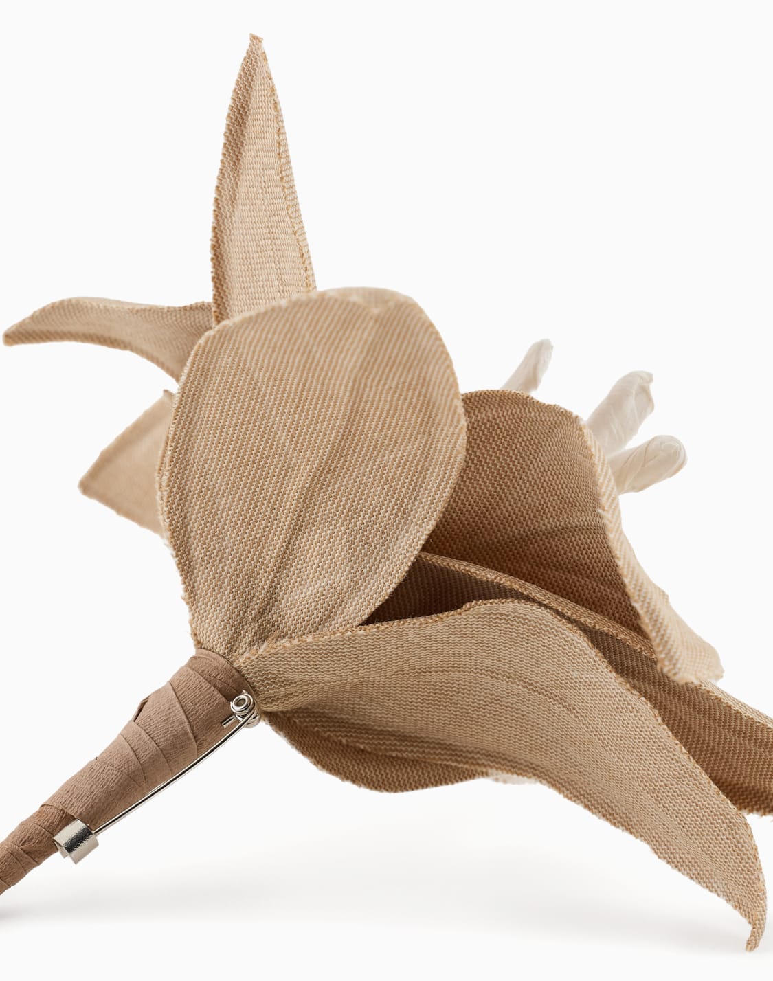oversized-fabric-lily-brooch-brown--emporio-armani