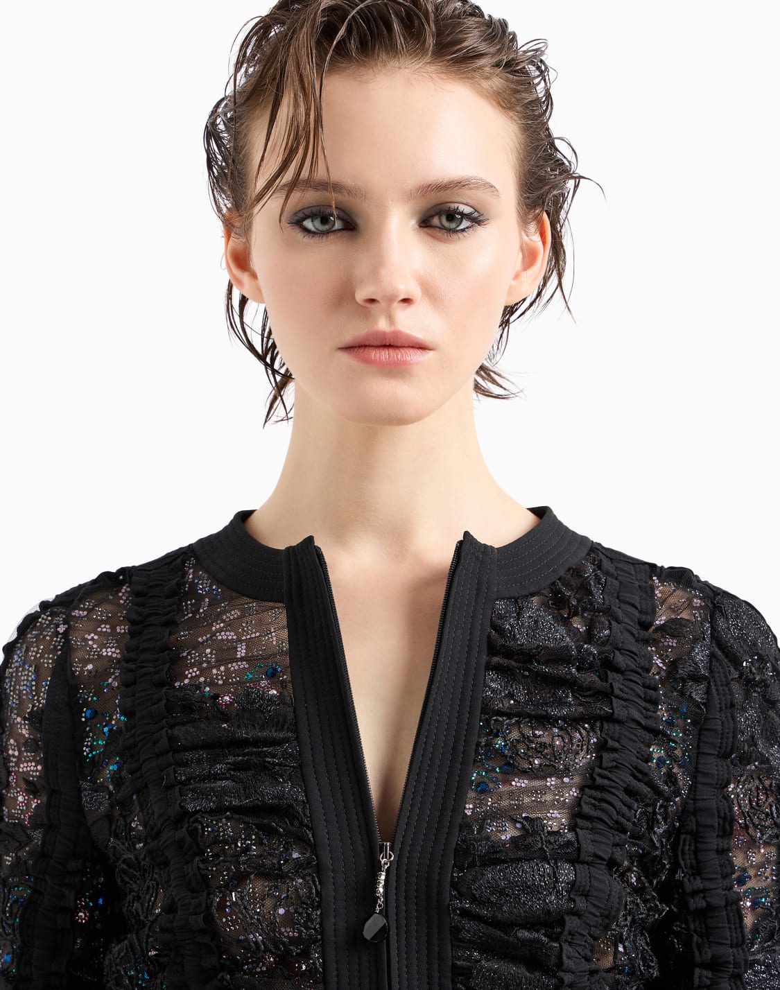 ショトジャケット-ブラック-刺繍レス-ジップ-ブラック--giorgio-armani