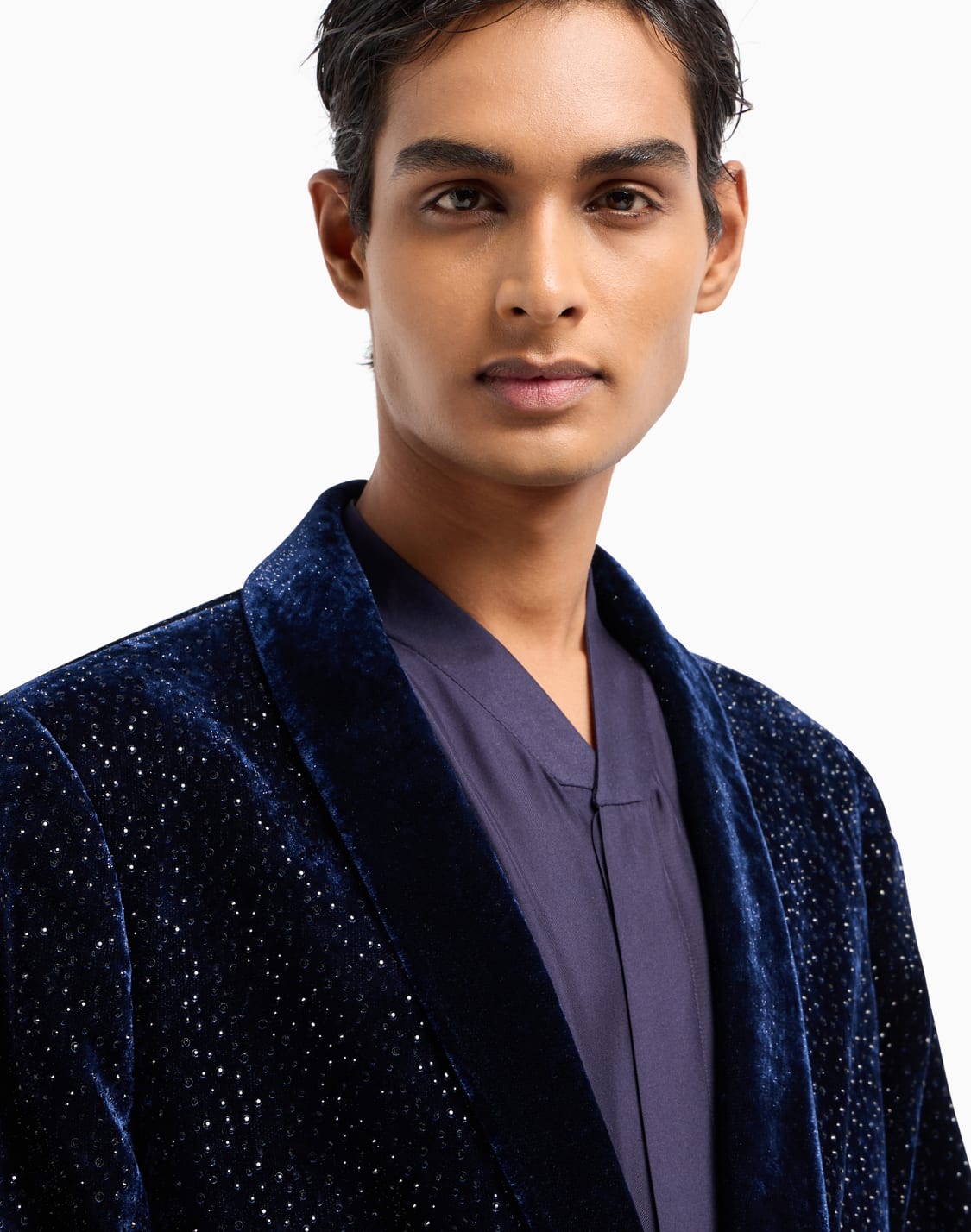 veste-de-smoking-giorgios-simple-boutonnage-en-velours-et-cristaux-bleu--giorgio-armani