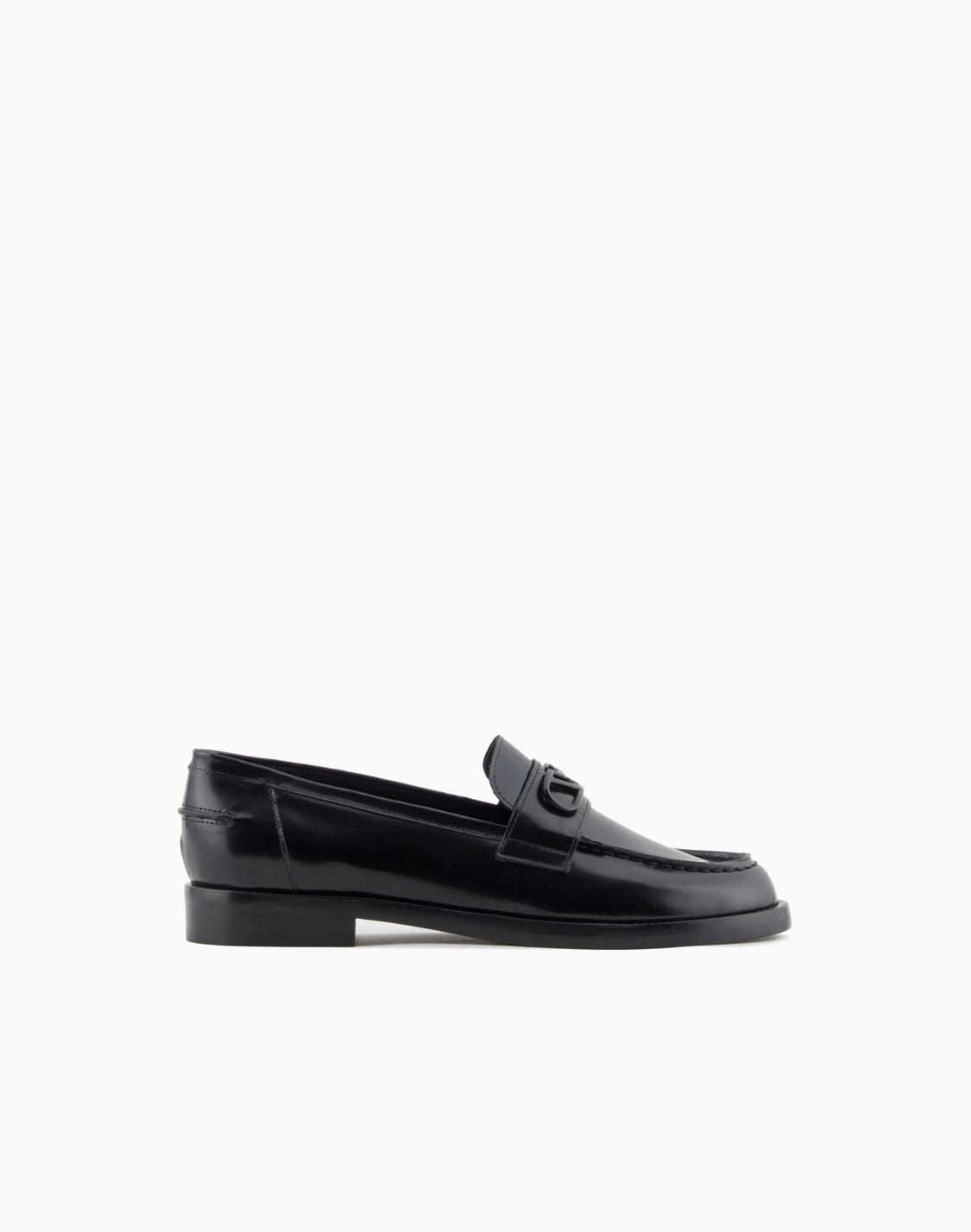 mokassins-aus-gebrstetem-leder-mit-adlerplakette-schwarz--emporio-armani