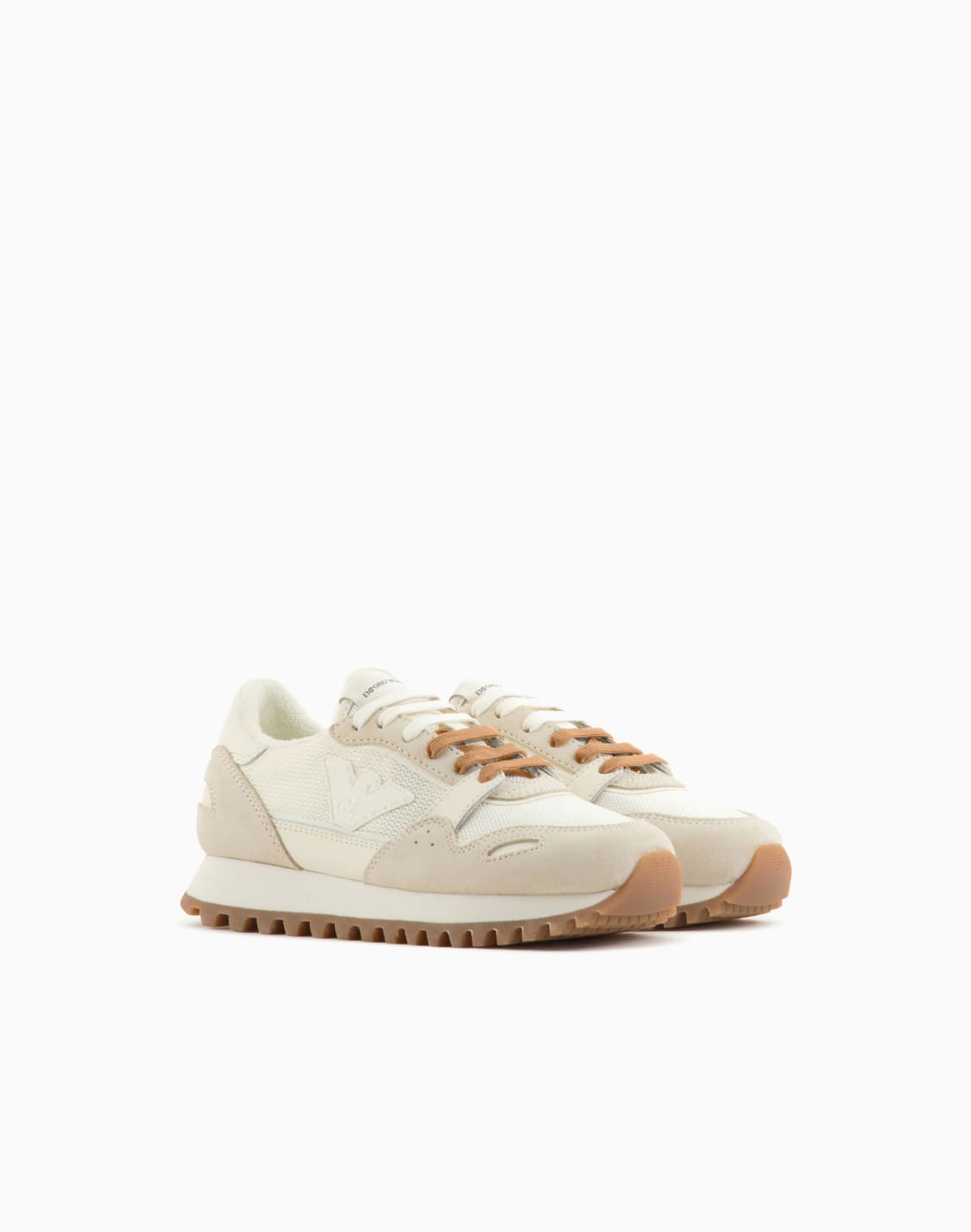 sneaker-aus-mesh-mit-veloursleder-details-und-adler-patch-wei--emporio-armani